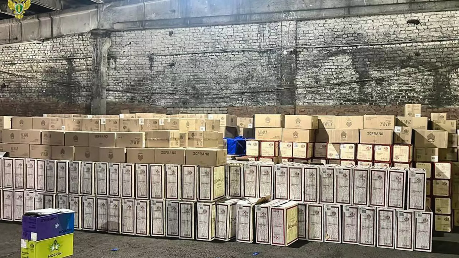 Оренбургская область: Гросу привез в&nbsp;Россию контрабанду на&nbsp;108 млн руб – фото