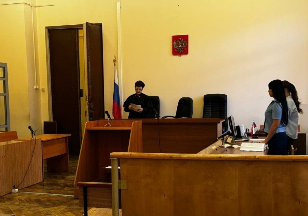 Саратов: 3 года колонии за взятку – фото
