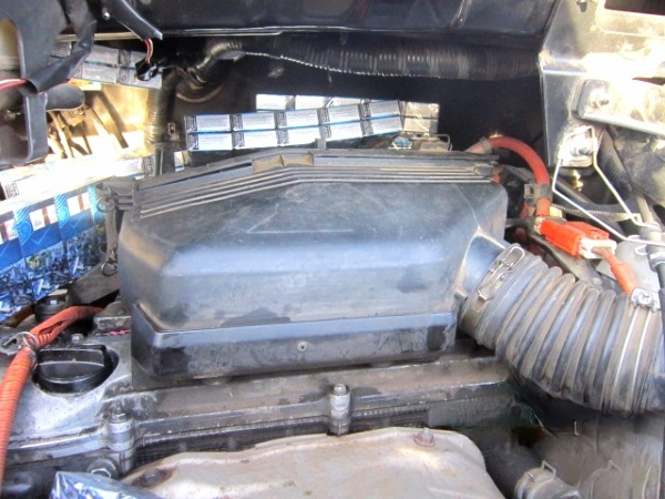 Бурятия: Монгол вез сигареты в&nbsp;воздушном фильтре – фото