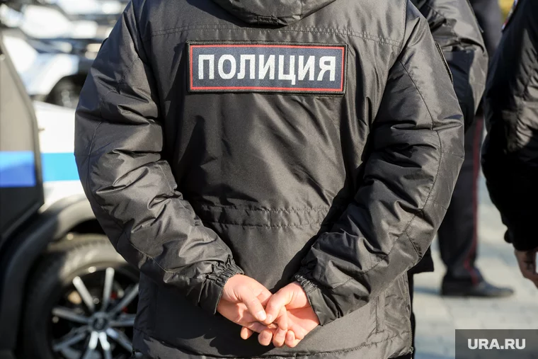 Екатеринбург: торговцы нелегальным табаком нападают на людей – фото