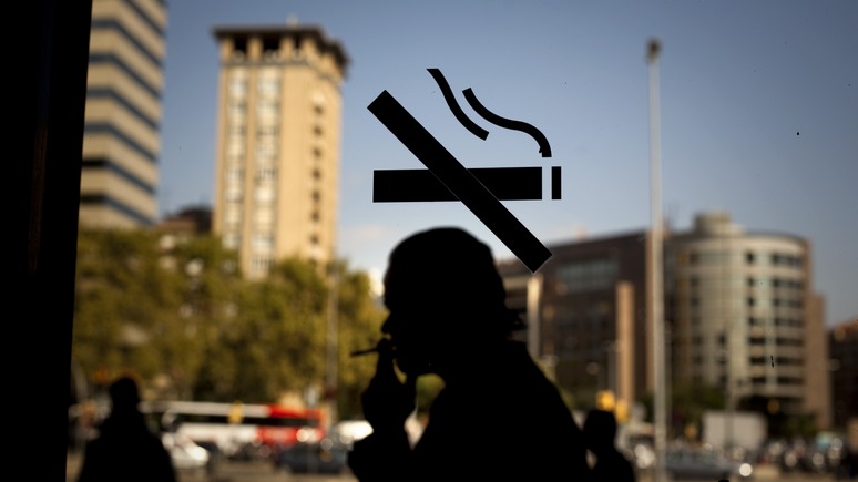 Европу наводняют нелегальные сигареты местного производства – фото