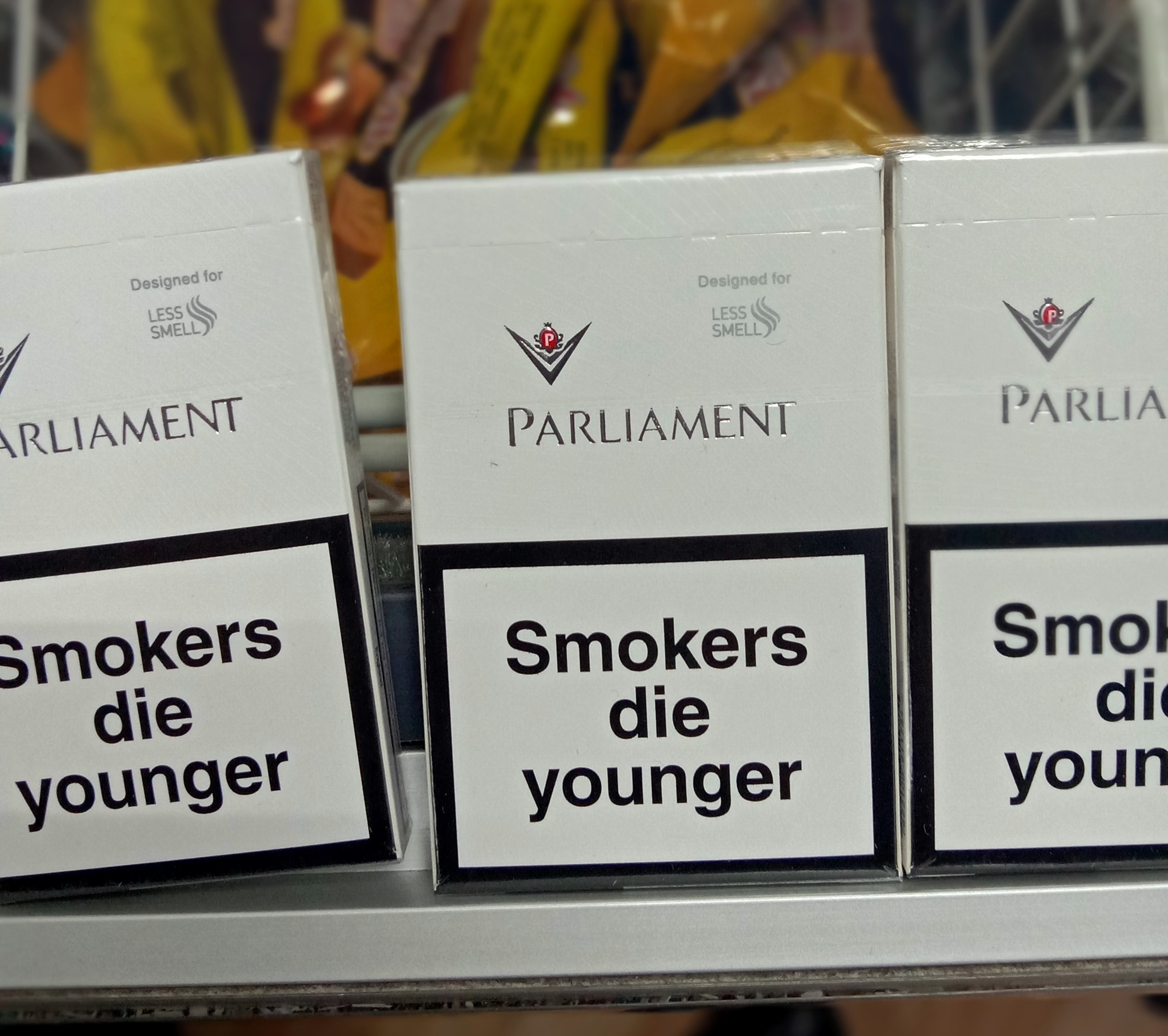 Почти 4 тысячи пачек нелегальных сигарет выявили таможенники в магазинах Барнаула – фото