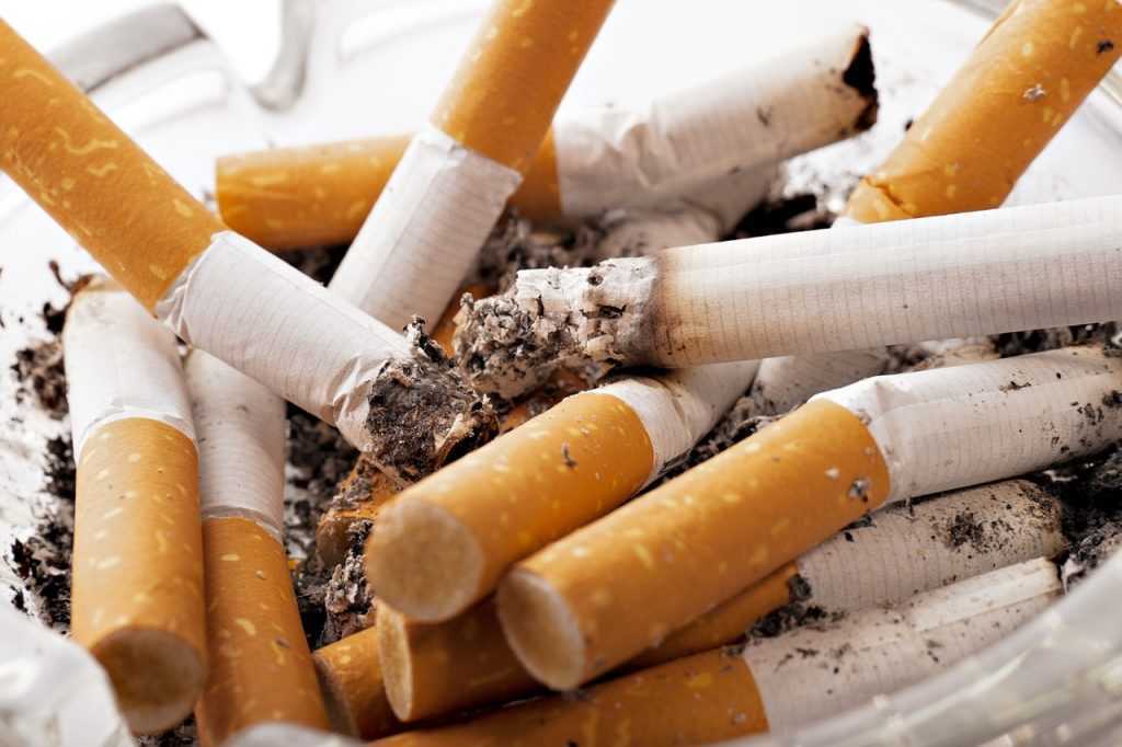 4 года лишения свободы за торговлю контрафактным табаком и алкоголем  – фото