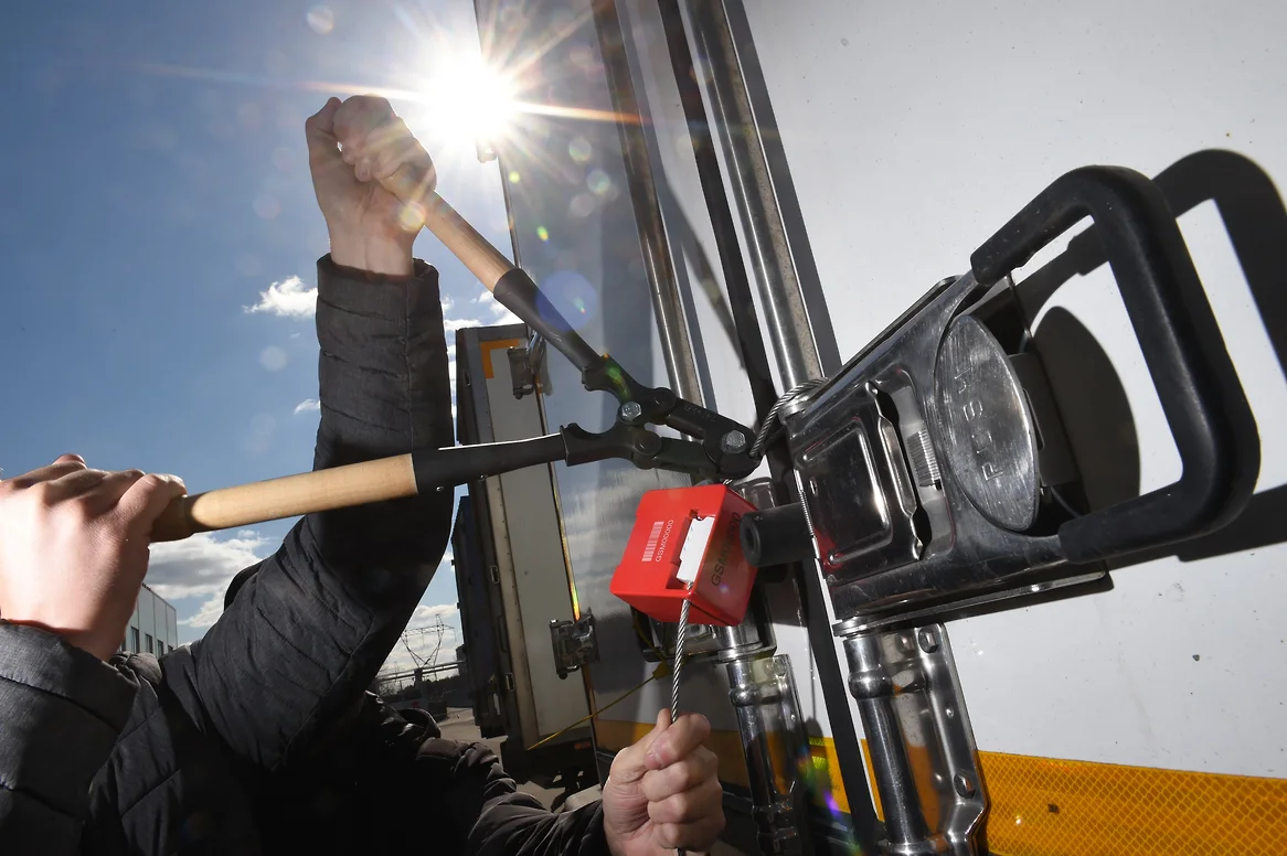 Минтранс: Разработан законопроект о навигационных пломбах – фото