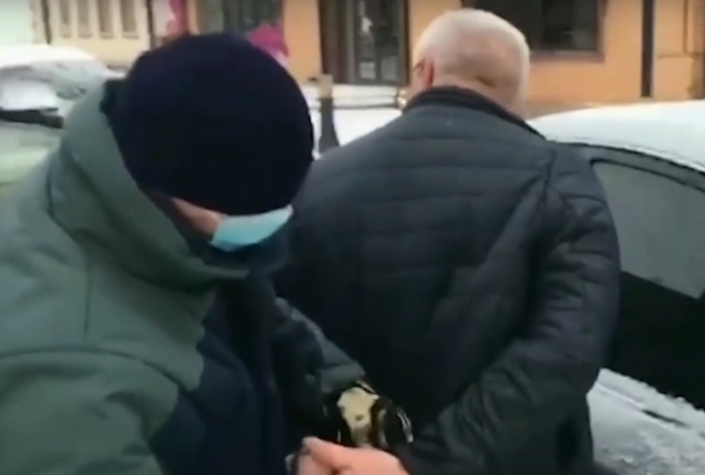 В Тверской области оштрафованы торговцы контрафактными сигаретами  – фото