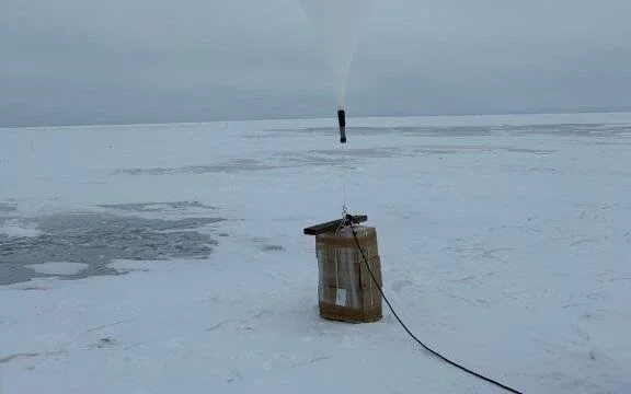 Эстония: 30 тыс сигарет выловили в&nbsp;Чудском озере – фото