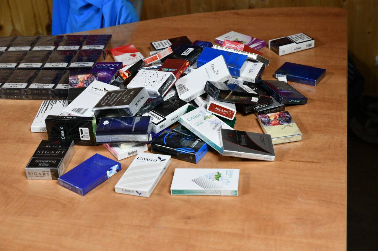 Более 4 млн пачек нелегальных сигарет выявили таможенники Санкт-Петербурга – фото