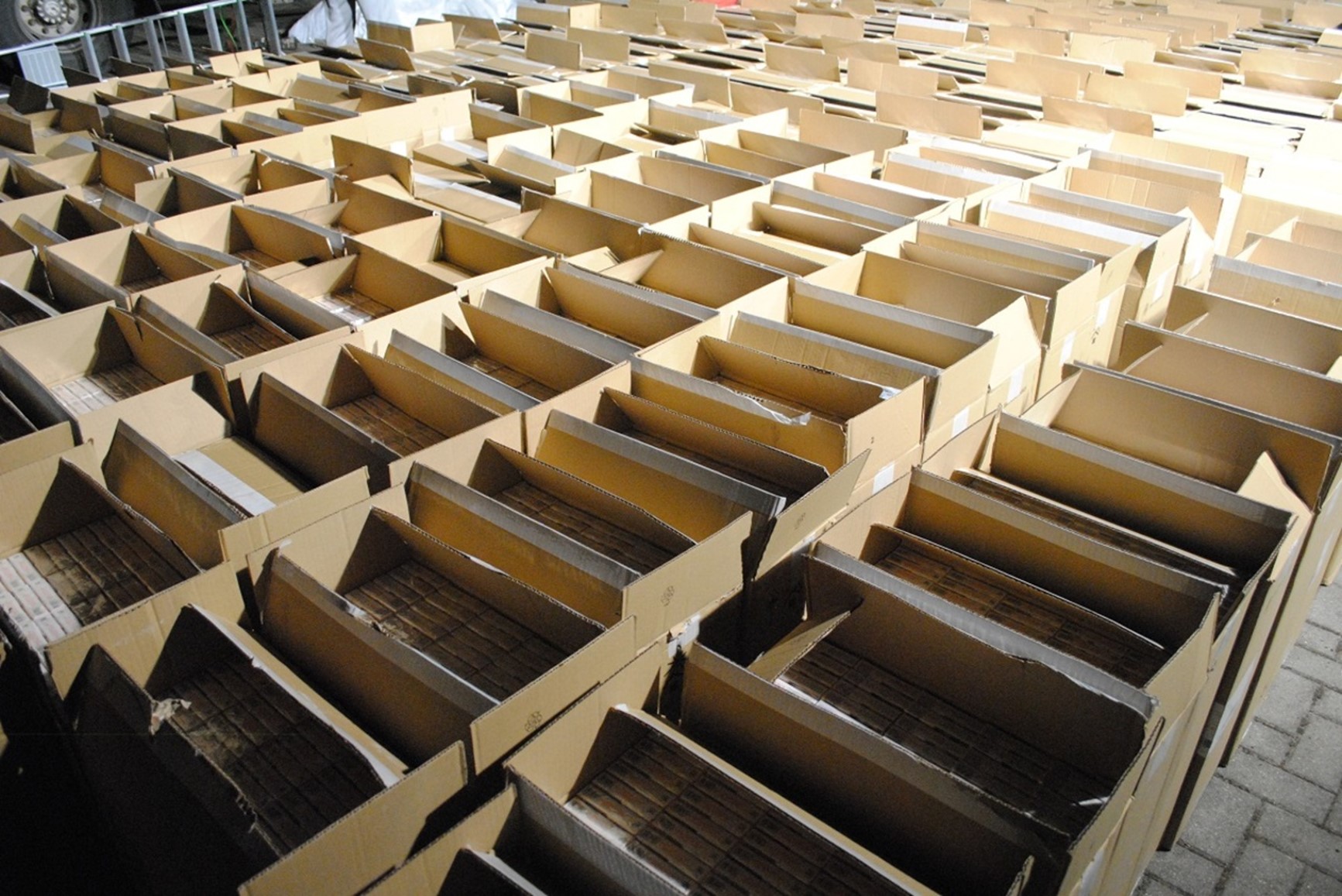 В Польше задержали 400 000 пачек контрабандных белорусских сигарет – фото