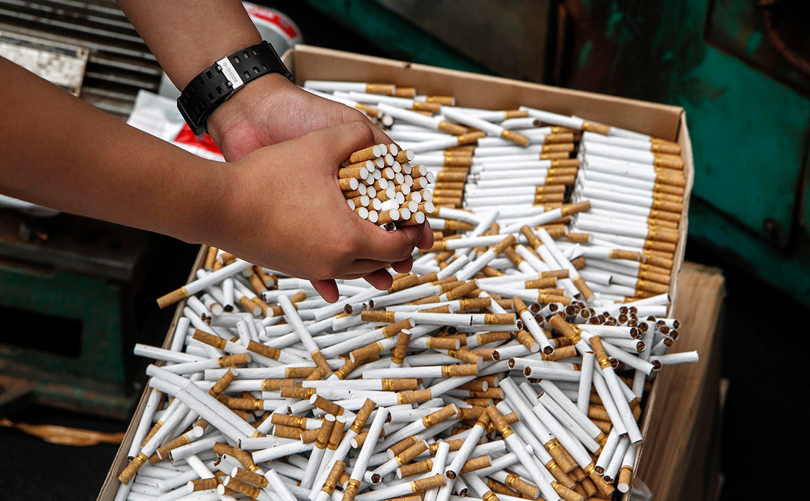 Белоруссия зарабатывает до $2 млрд в год на контрабанде сигарет – фото