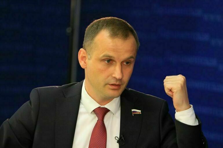 Сергей Леонов: «Люди стали массово отказываться от сигарет, натурального табака» – фото