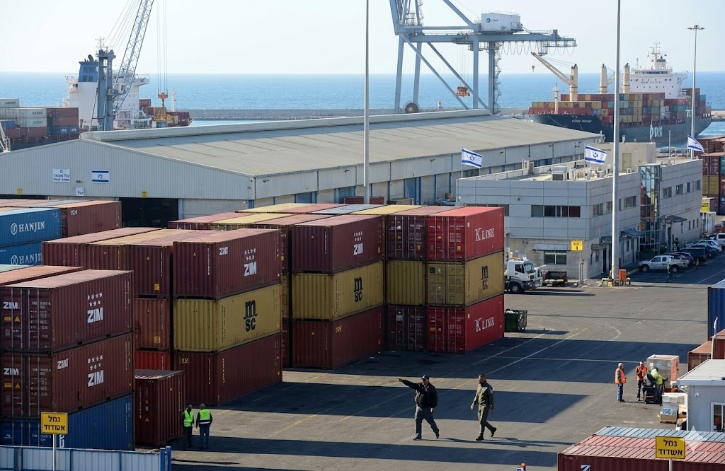 Израиль: Клонированный контейнер с «левым» табаком таможню не прошел – фото