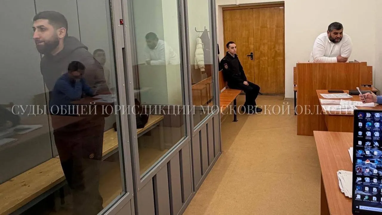 Московская область: В колонию на два года за 2 млн пачек – фото