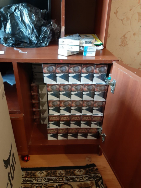 В Оренбурге полицейские изъяли контрафактные сигареты на сумму порядка 1,5 млн рублей – фото
