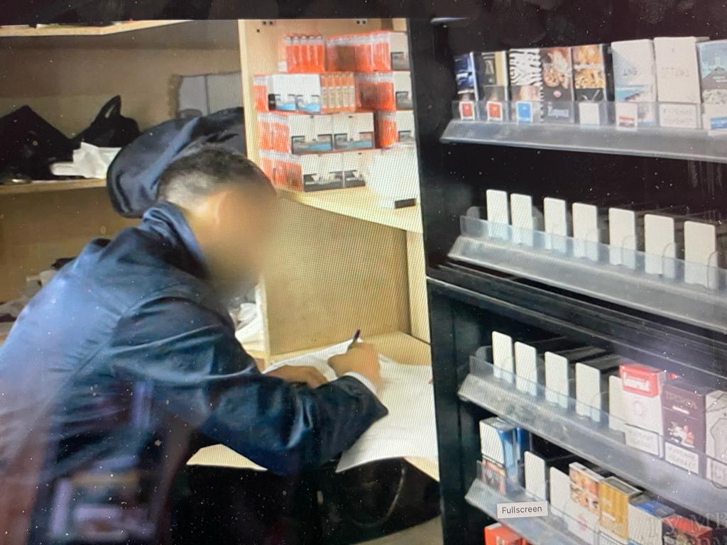 В Пермском крае полицейские обнаружили около двухсот тысяч пачек немаркированной табачной продукции – фото