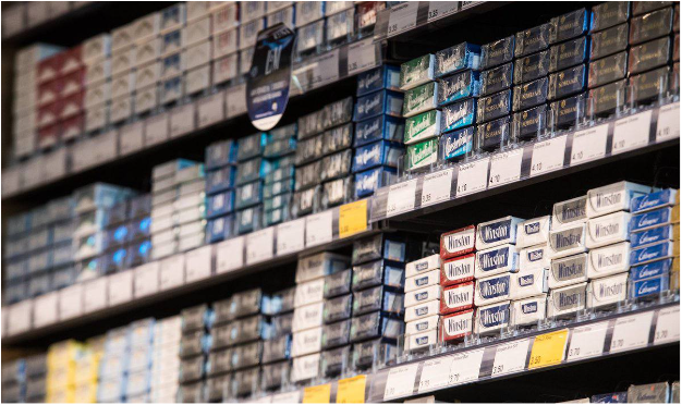 Германия: латвийская фура пыталась перевести 10 млн контрабандных сигарет – фото